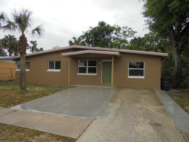 Primary Photo - 946 Lewis Dr