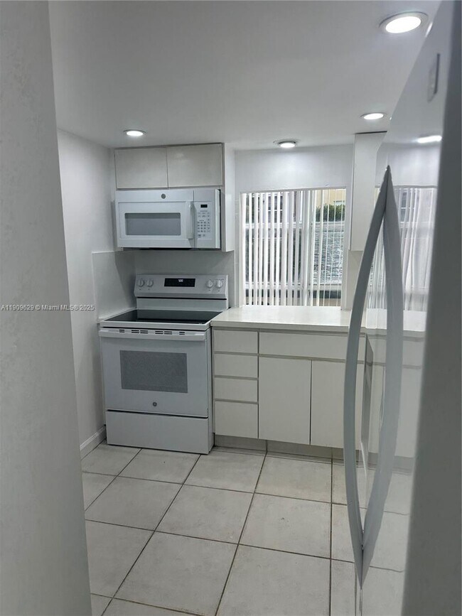 Building Photo - 200 172nd St