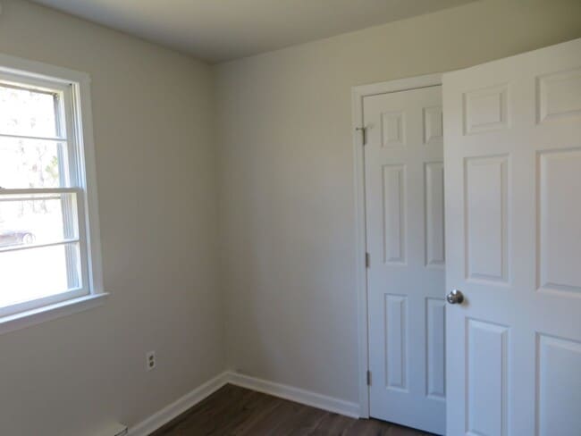 Building Photo - Petersburg