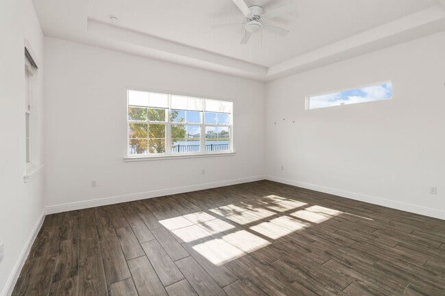 Building Photo - Twin Lakes 55+ Gated Active Adult Community