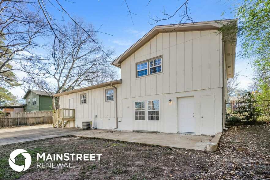 Building Photo - 509 Argonne Dr NE
