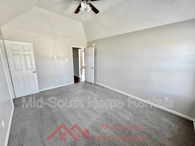 Building Photo - 55 Oakridge Cove