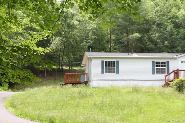 Building Photo - 68 Shinhollow Rd