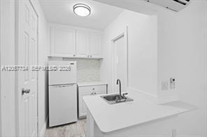 Building Photo - 4328 SW 9th Terrace