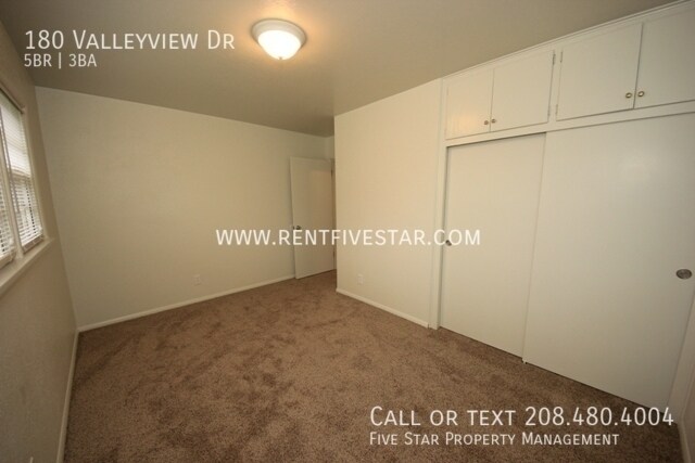 Building Photo - 180 Valleyview Dr