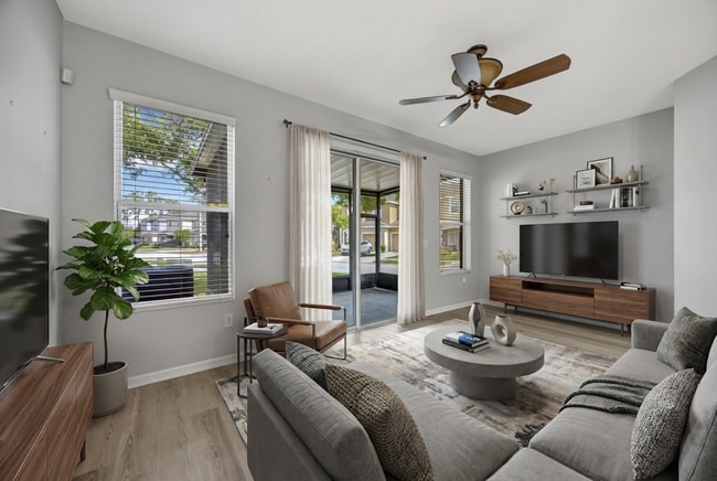 Building Photo - 3 Bedroom 2 Bathroom Townhouse