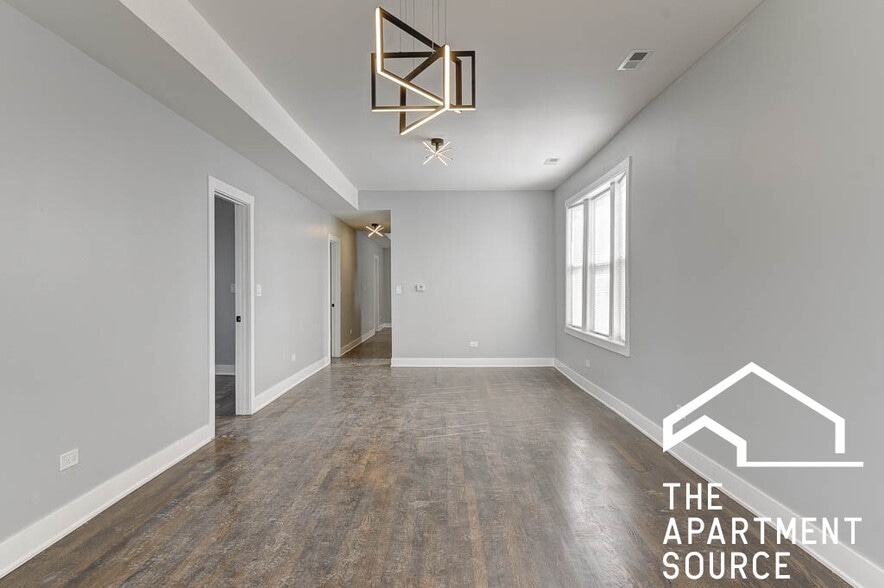 Building Photo - 2935 N Lawndale Ave