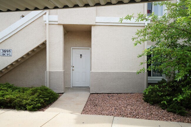 Primary Photo - 3895 Strawberry Field Grove