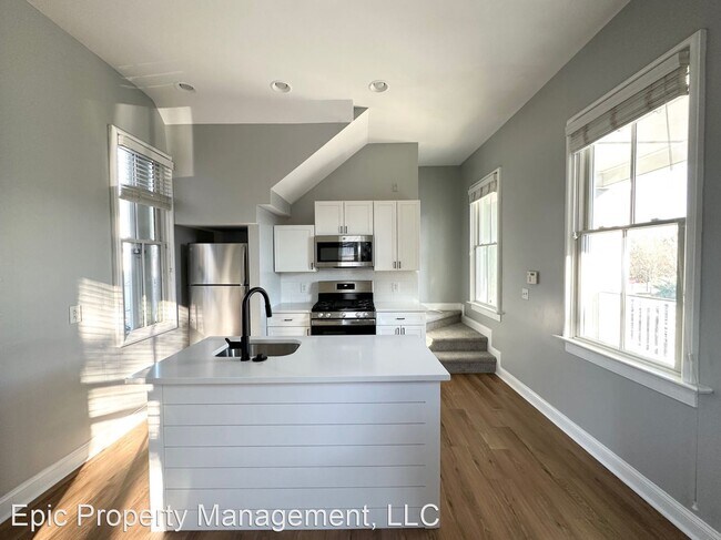 Building Photo - 2 br, 2 bath House - 4342 McCarthy St