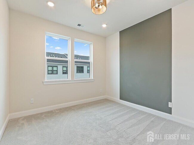 Building Photo - 715 Parker Blvd