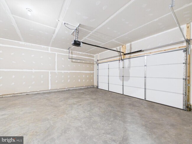 Building Photo - 362 Baker Dr