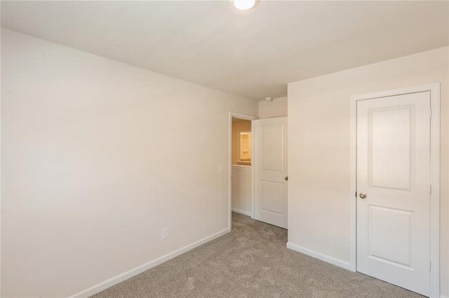 Building Photo - 610 Mackenzie Cv