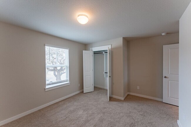 Building Photo - 2246 Rocoso Trl