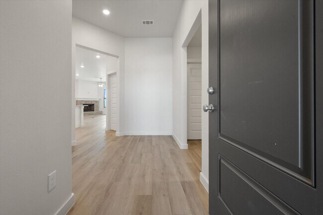 Building Photo - Brand New Construction in Viridian with a FIREPLACE!