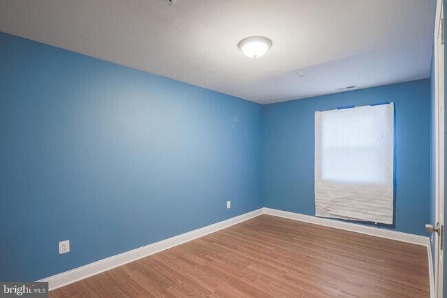 Building Photo - 4905 Ridge Ave