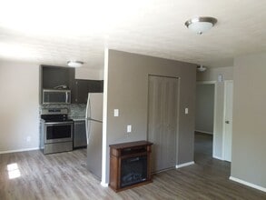 Building Photo - 3227 Washington Pike