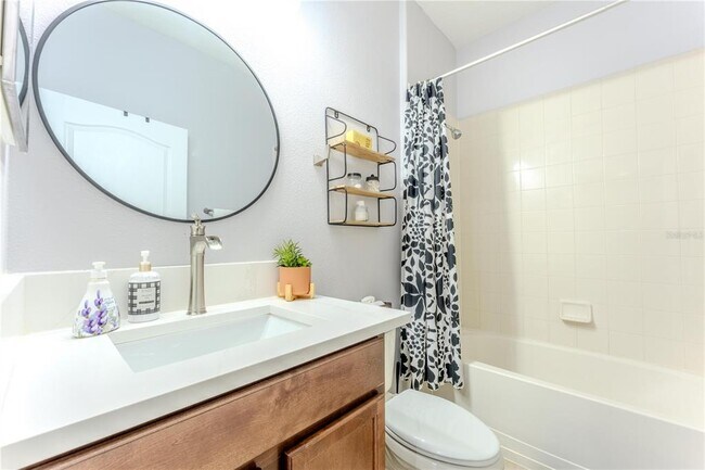 Building Photo - 3052 Youngford St