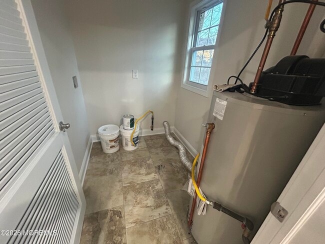 Building Photo - 1424 Monmouth Ave