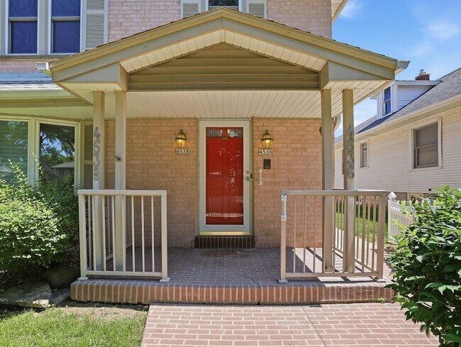 Building Photo - 4536 N Larkin St