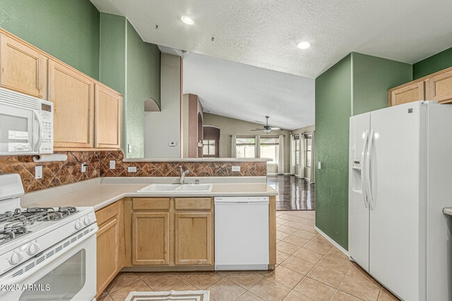 Building Photo - 17562 W Dalea Dr