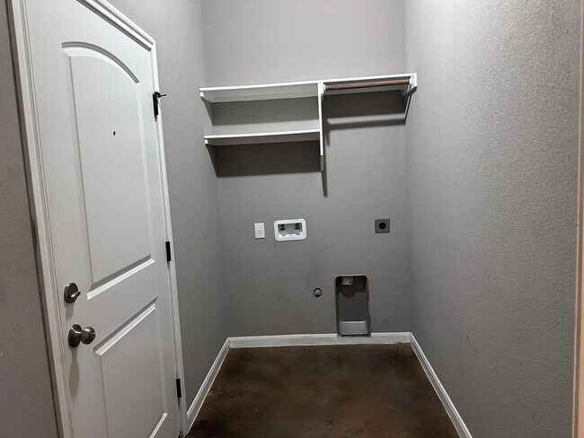 Building Photo - 200 Mauna Kea Ln