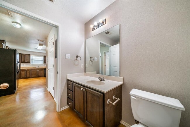 Building Photo - 1237 Jefferson Ave