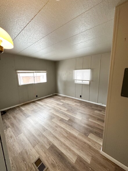 Building Photo - 214 Old Hwy Rd