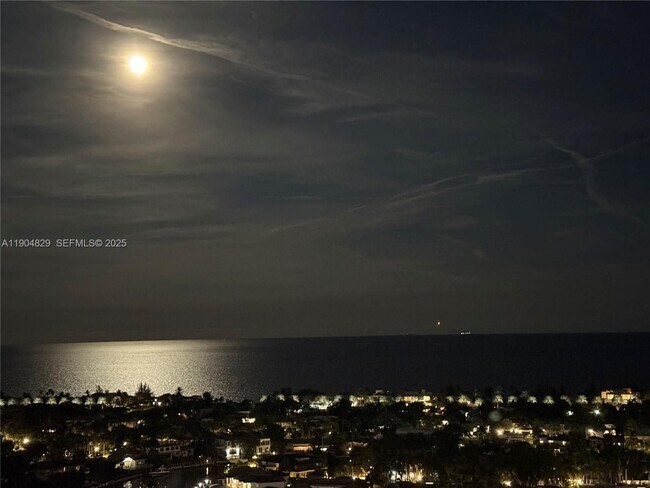 Building Photo - 19955 NE 38th Ct