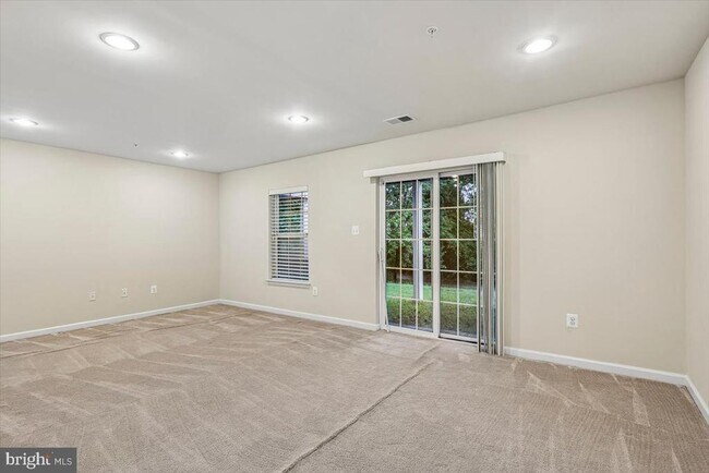 Building Photo - 1004 Red Clover Rd