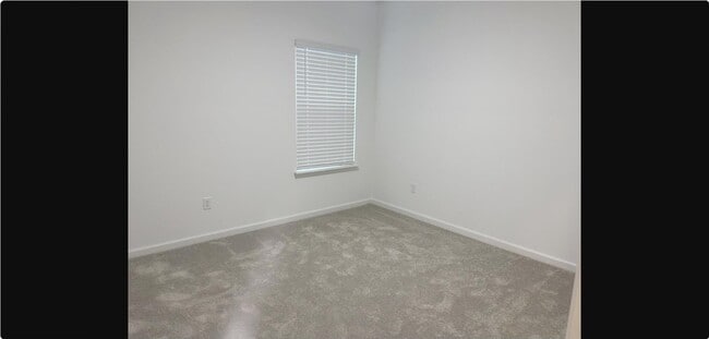 Building Photo - 63 River Strand Ln