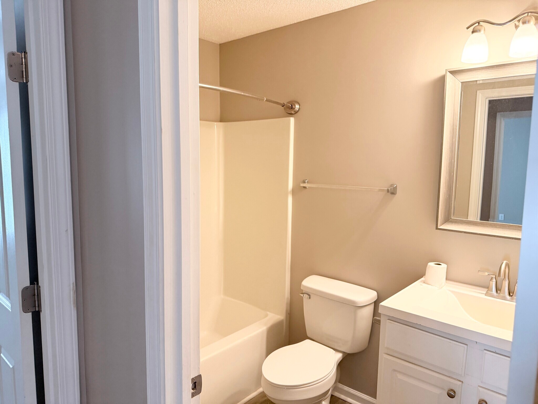 Building Photo - 4442 Snowcrest Ln