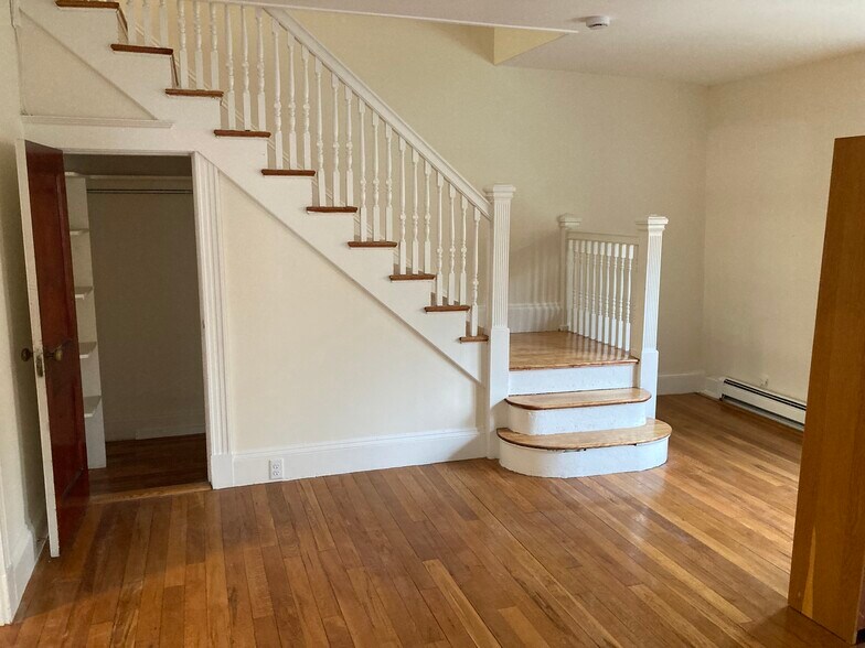 Building Photo - 36 Park Ave