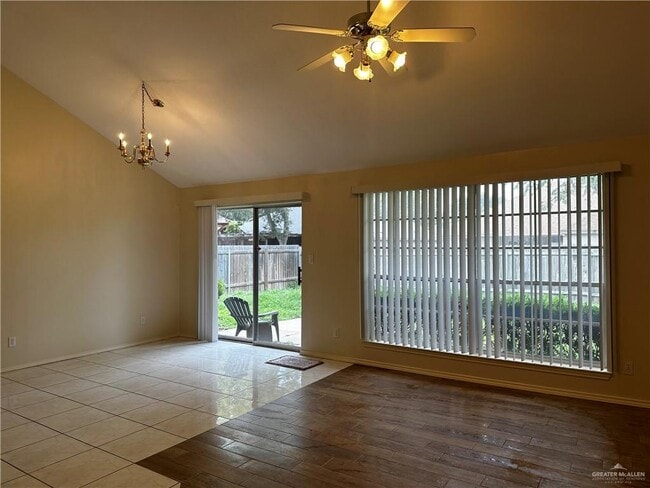 Building Photo - 2308 Oriole Ave