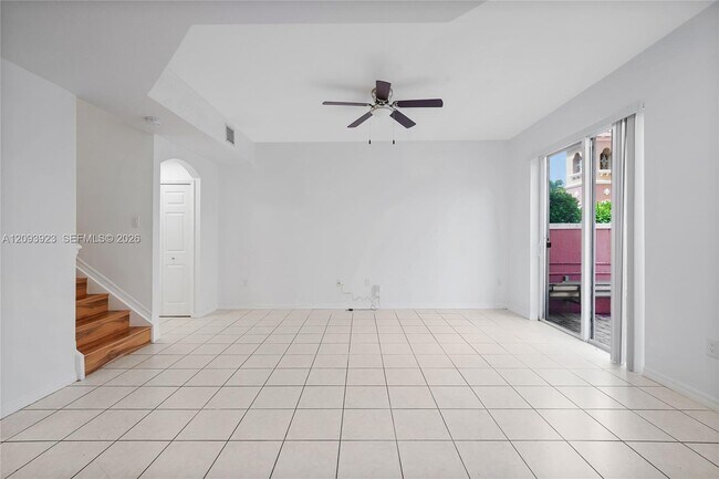 Building Photo - 642 SW 106th Ave