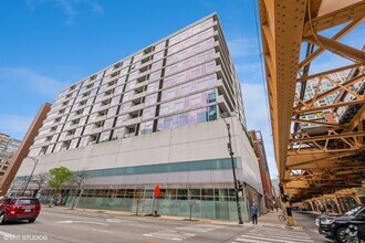 Building Photo - 630 N Franklin St