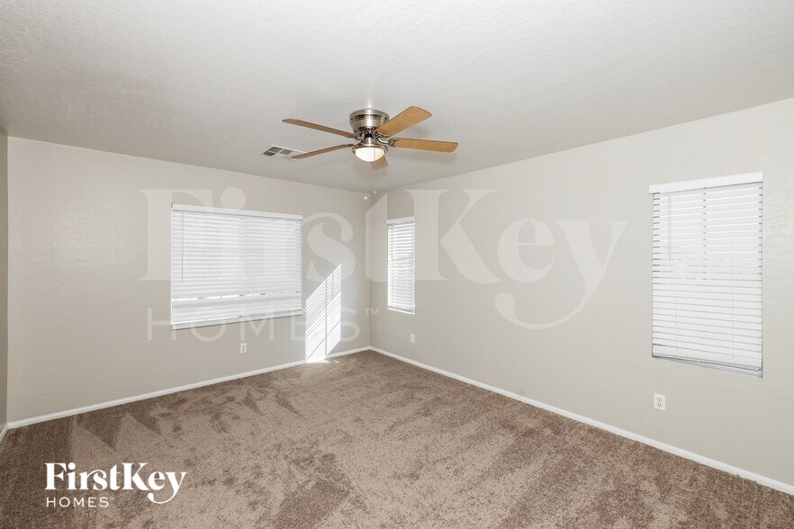 Building Photo - 1525 Beams Ave