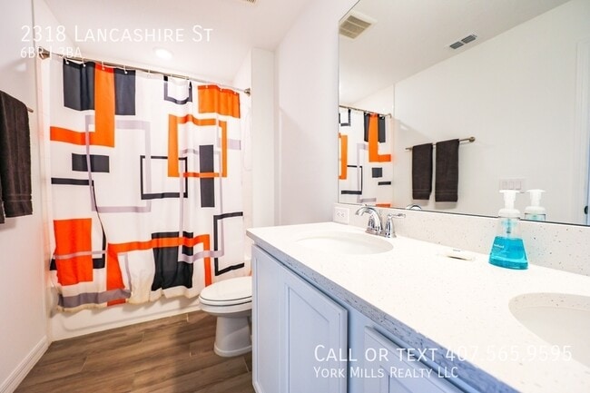 Building Photo - 2318 Lancashire St