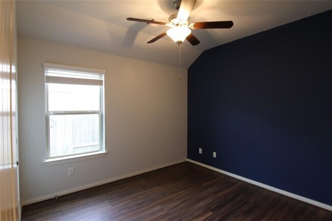 Building Photo - 6719 Rambling Manor Ct