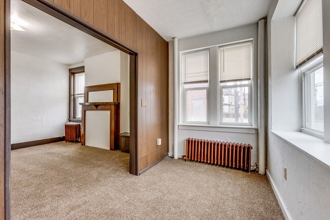 Building Photo - 466 Hays Ave