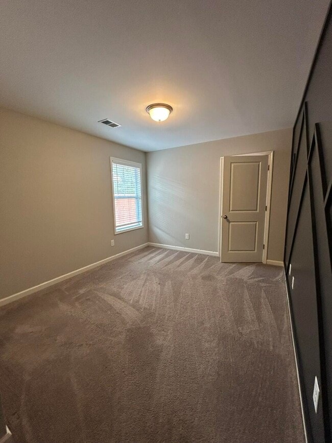 Building Photo - 610 Constitution Dr