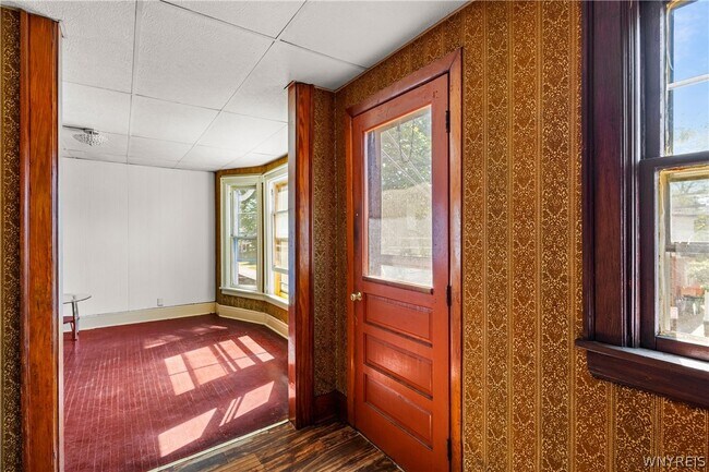 Building Photo - 213 Keystone St