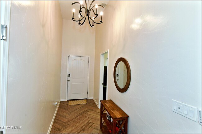 Building Photo - 2225 Tierra Delmonte Dr
