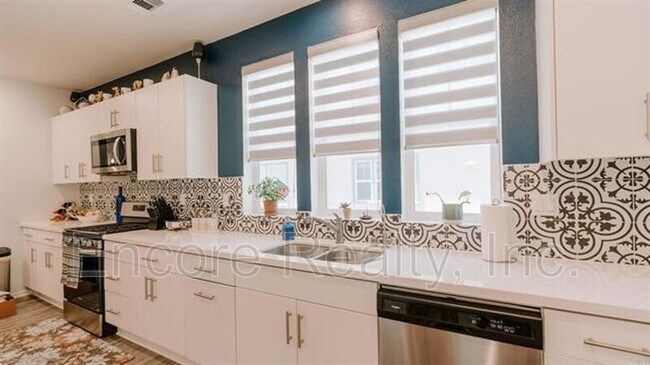 Building Photo - 5381 Calle Rockfish