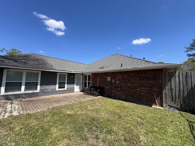 Building Photo - Spacious 5BR Home in Avalon – Dual Master Suites + Modern Updates!