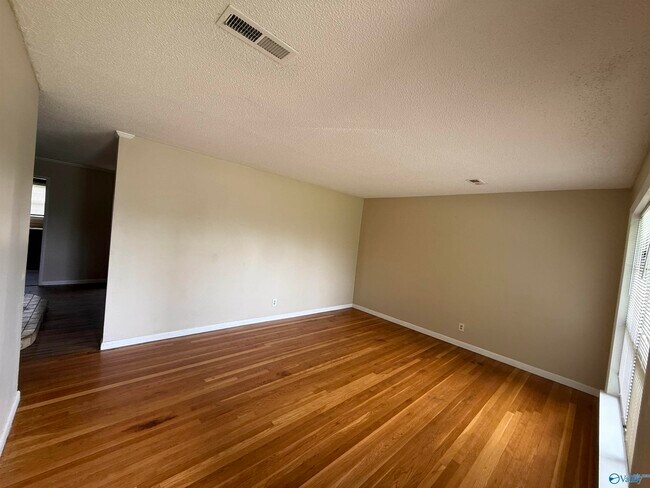 Building Photo - 641 Dawson Terrace NW