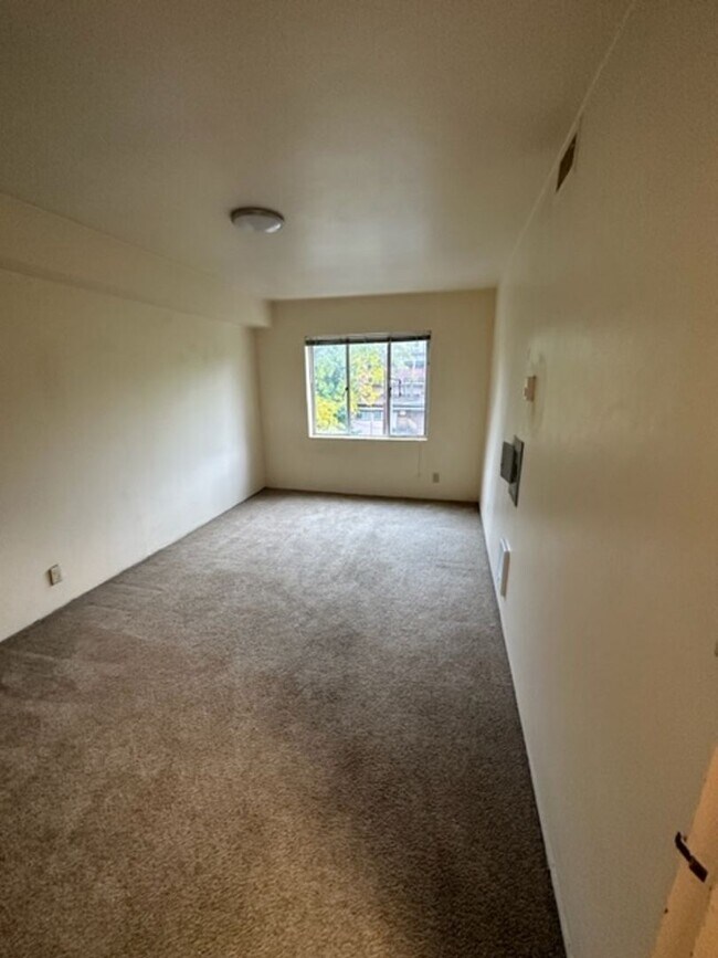 Interior Photo - Eugene Manor Apartments