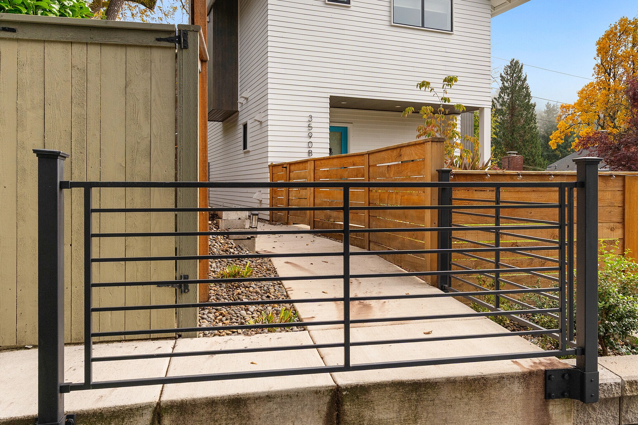 Building Photo - 3590 SW Patton Rd