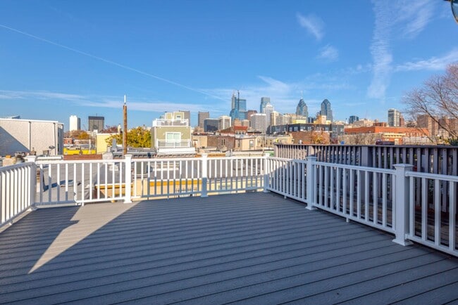 Building Photo - Spacious Three Bedroom Graduate Hospital Home w/ Roof Deck!