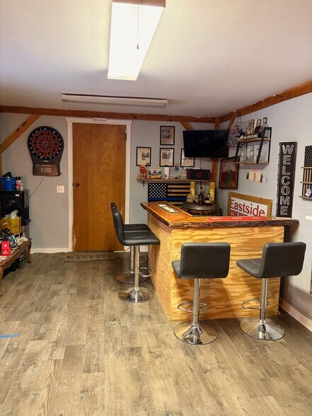 office - 2644 E Sherman Hollow Rd