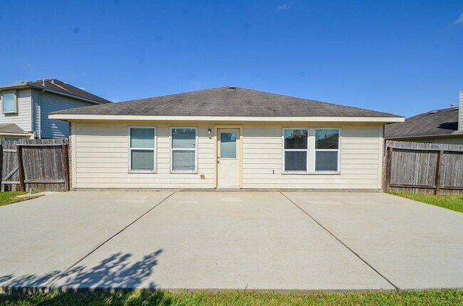 Building Photo - 18135 Sorrell Oaks Cir
